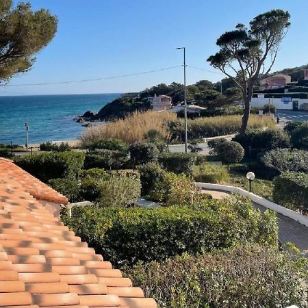 Entre St-Raphael Et St-Tropez. Studio Pieds Dans L'Eau, A Partir De 600 Euros/Semaine. Saint Aygulf Exterior photo