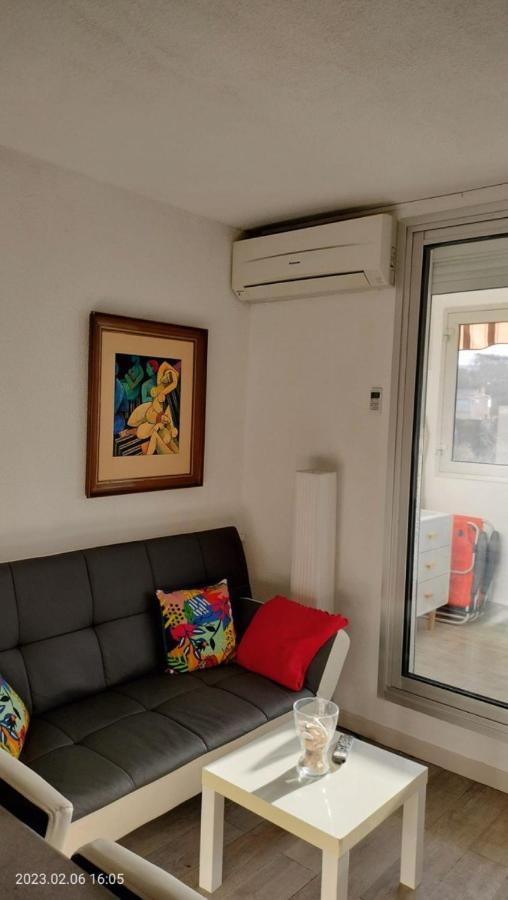 Entre St-Raphael Et St-Tropez. Studio Pieds Dans L'Eau, A Partir De 600 Euros/Semaine. Saint Aygulf Exterior photo